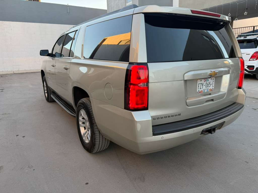 2016 CHEVROLET SUBURBAN VERSIÓN L - Image 2