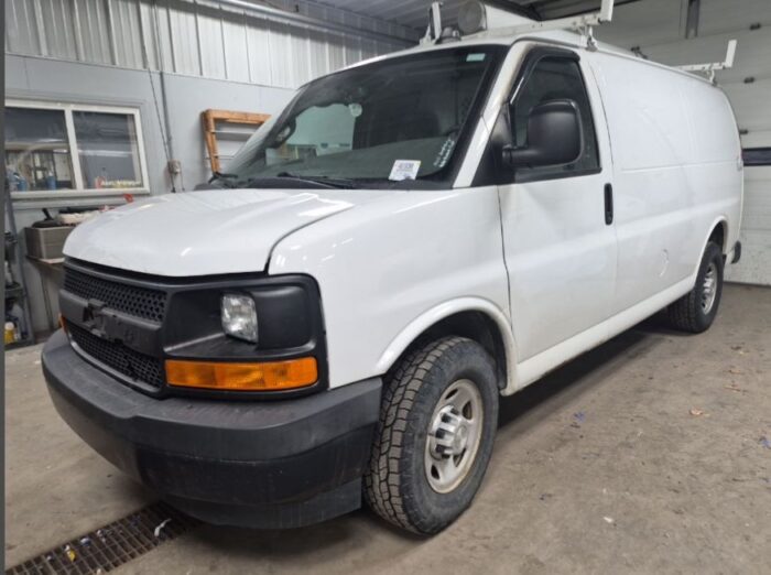 2017-chevrolet-express-2500-van - Imagen Principal