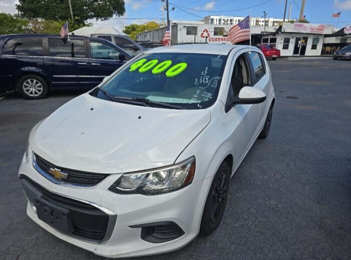 2017-chevrolet-sonic-lt - Galería