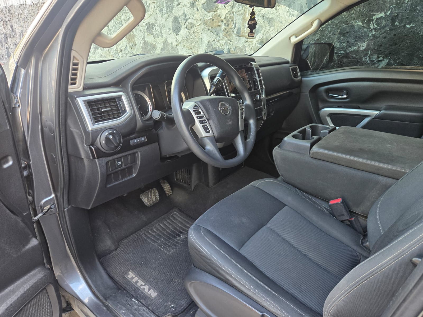 2017-nissan-titan-sv - Galería