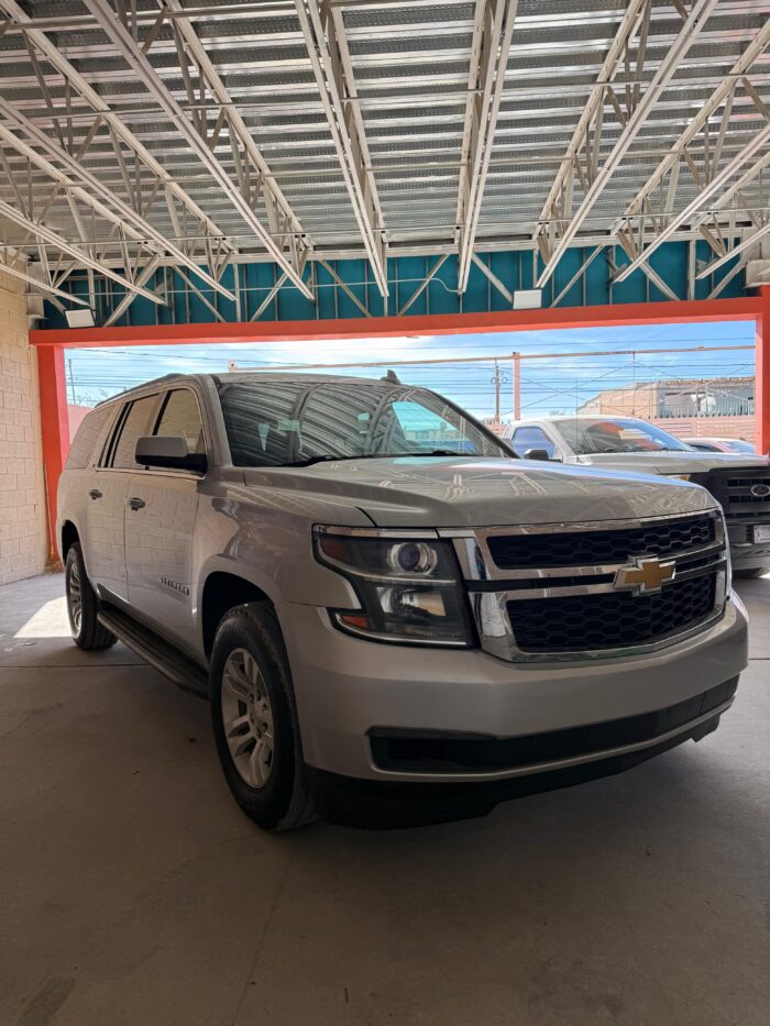 2018-chevrolet-suburban-lt - Imagen Principal