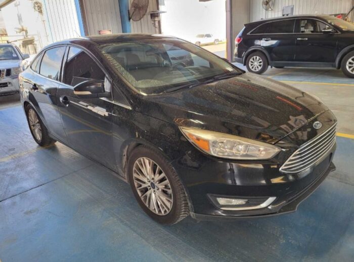 2018-ford-focus-titanium - Imagen Principal